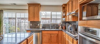 Seclusion Oasis - Near Monterey Beaches & Aquarium