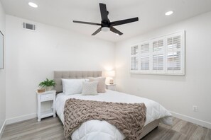 5 Schlafzimmer, Bügeleisen/Bügelbrett, WLAN, Bettwäsche