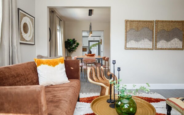 House | 3 bedrooms - La Vie Boheme 1 - Relaxing Retreat w Parking (Miami)