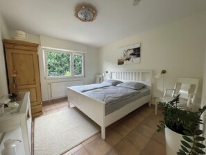 2 bedrooms, WiFi, bed sheets - Kleines Landhaus " Am Lohberg " (Winden)