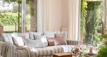 Luxury villa on a private estate in Toledo w/pool and views of Sierra de Gredos.