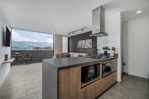 Fridge, microwave, oven, stovetop