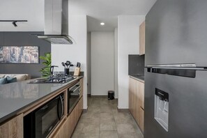 Fridge, microwave, oven, stovetop