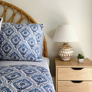 3 bedrooms, desk, iron/ironing board, free WiFi