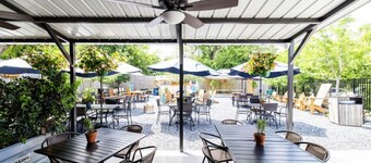 Comfort Suite | Near Mercer University & Downtown