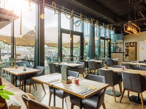 Dining - Comfortable lodge with dishwasher, in Bloemendaal (Bloemendaal)