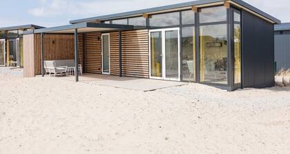 Chic Sea Lodge Near Beach