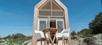 Lakefront Retreat w/ Hammock