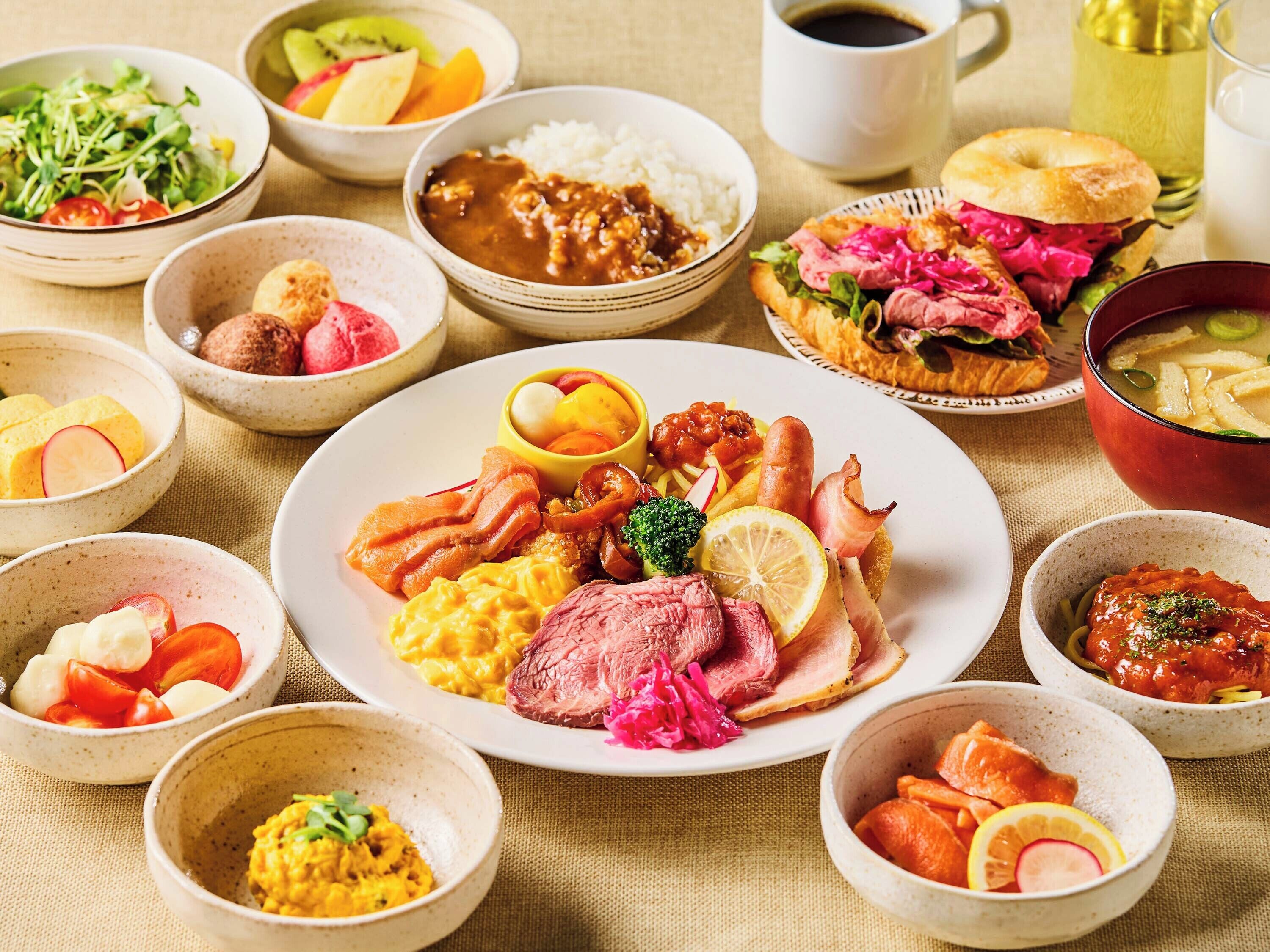 Tägliches Frühstücksbuffet (2200 JPY pro Person)