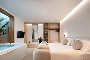 5 chambres, fer et planche à repasser, lit de bébé portatif