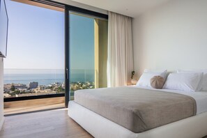 5 bedrooms, iron/ironing board, travel cot, free WiFi