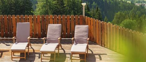 Sesongbasert utendørsbasseng