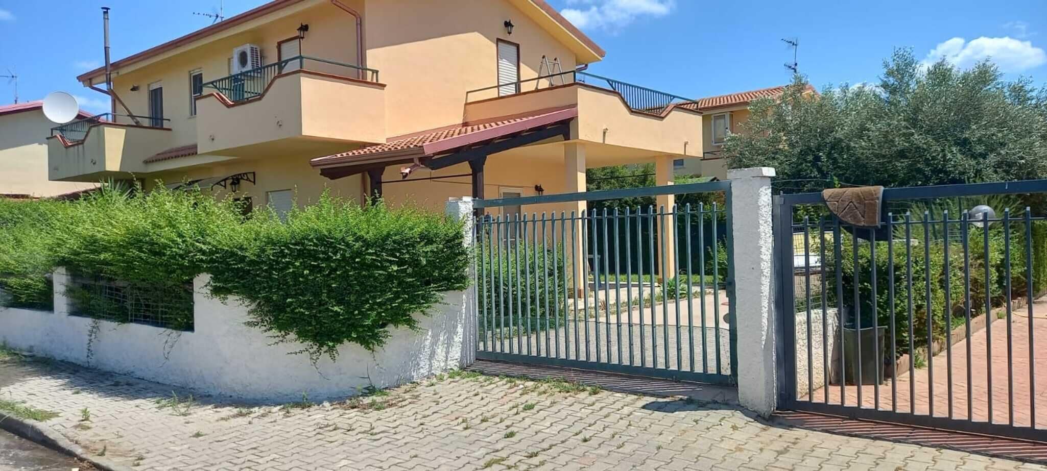 Villa 2 camere, con giardino