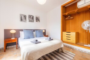 3 bedrooms, iron/ironing board, free WiFi, bed sheets