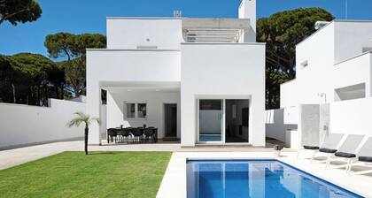 Villa 'Santa Clara 21a' with Private Pool, Wi-Fi and Air Conditioning