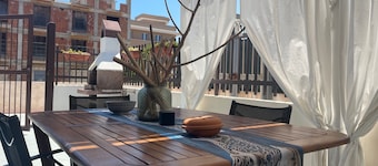 Andromeda Luxury Home Apartment with Private Terrace and Wi-Fi
