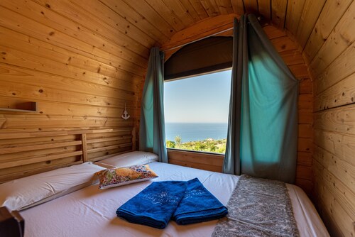 Glamping 'Melograno' with Sea View, Wi-Fi and Air Conditioning