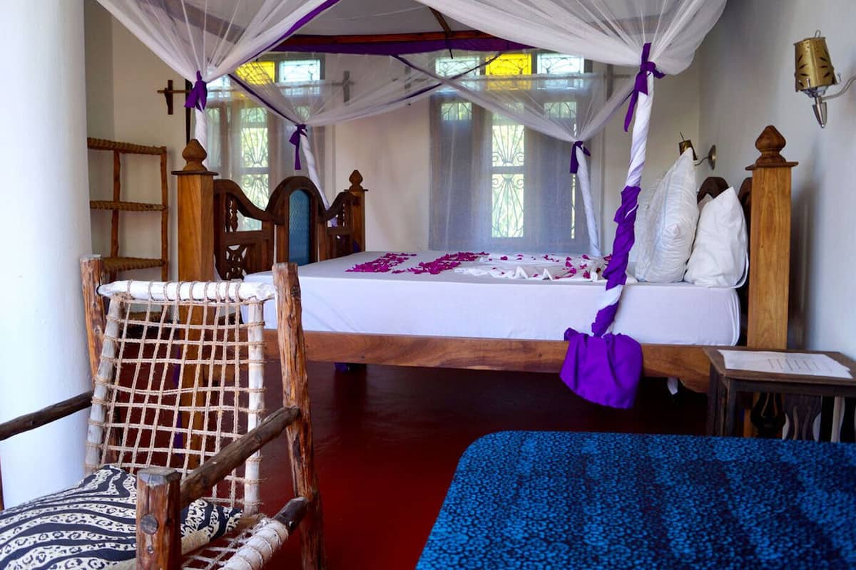 Luxury Double Room | 1 bedroom, down comforters, individually decorated, desk