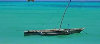 Laguna Palace Michamvi Kae