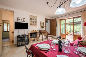 Interior - Holiday Home 'Ocabianca' with Private Terrace, Wi-Fi and Air Conditioning (Casole d'Elsa)