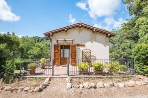 Exterior - Holiday Home 'Ocabianca' with Private Terrace, Wi-Fi and Air Conditioning (Casole d'Elsa)