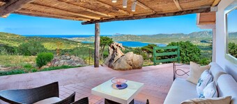 Holiday Home 'Bellavista' with Sea View, Private Terrace, Wi-Fi and A/C
