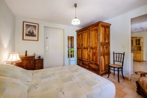 2 camere, ferro/asse da stiro, Wi-Fi gratuito, lenzuola