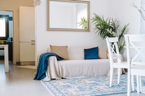 Een televisie en een tafeltennistafel