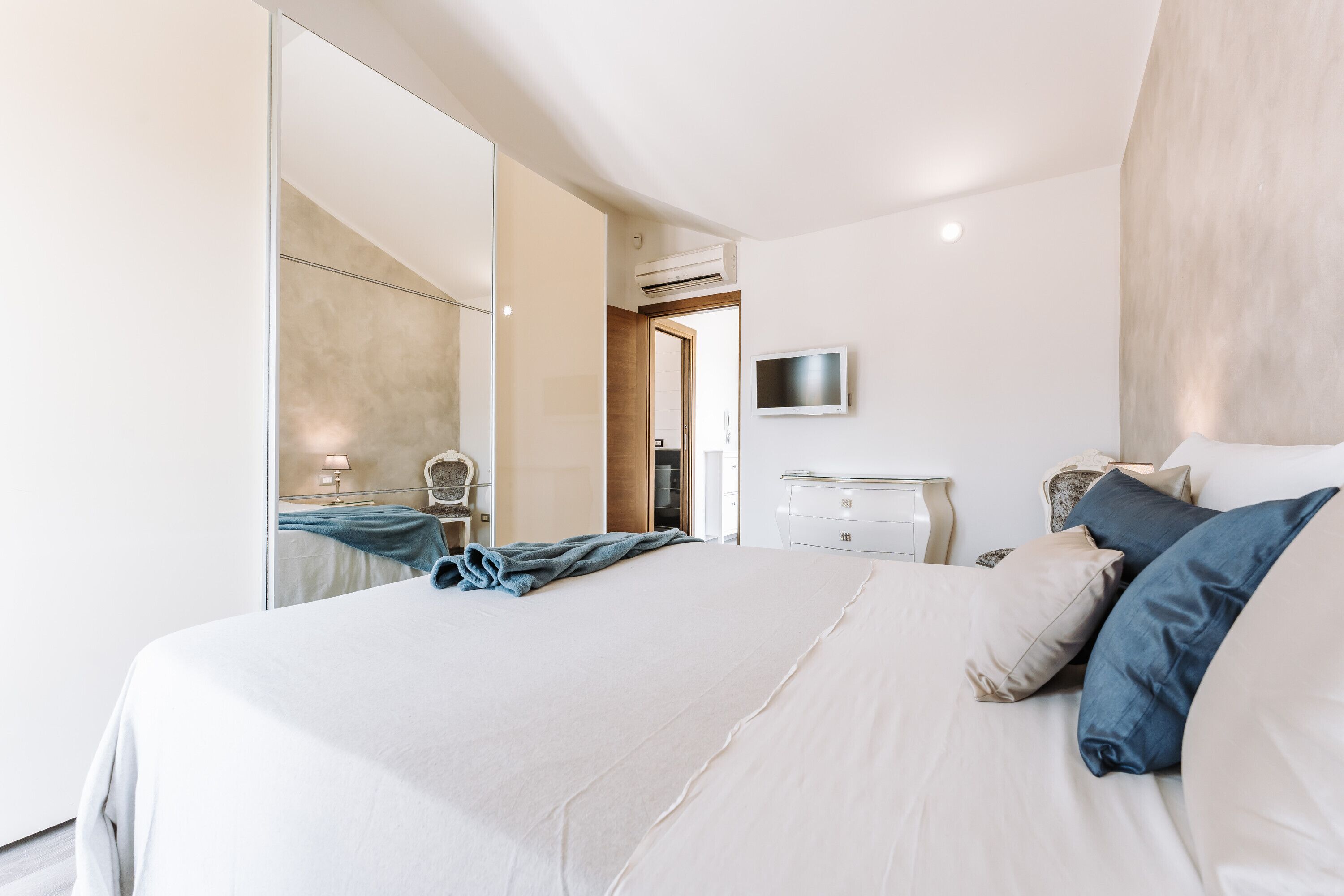 2 camere, ferro/asse da stiro, Wi-Fi gratuito, lenzuola