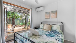 3 makuuhuonetta, silitysrauta/-lauta, ilmainen Wi-Fi, vuodevaatteet