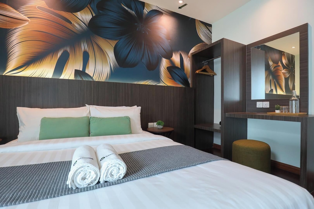 Habitación básica | Ropa de cama de alta calidad, tabla de planchar con plancha, wifi gratis
