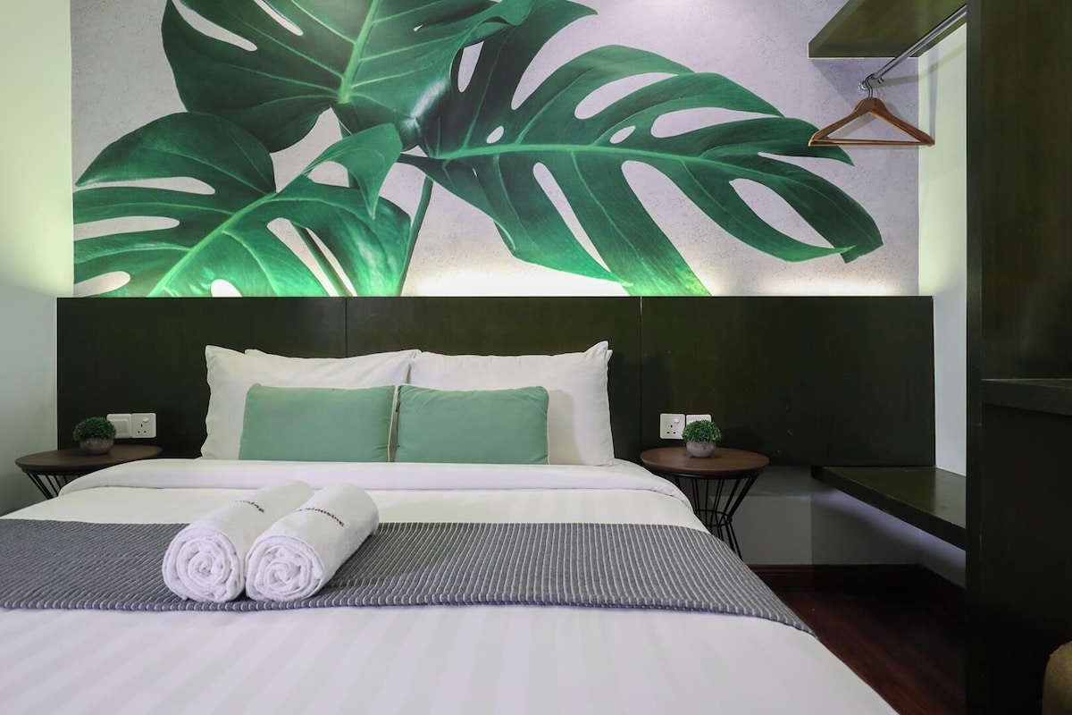 Habitación económica doble | Ropa de cama de alta calidad, tabla de planchar con plancha, wifi gratis