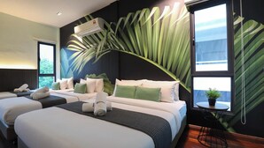 Deluxe Quadruple Room | Premium bedding, iron/ironing board, free WiFi, bed sheets - Trevor Hotel by I Housing (Malacca City)