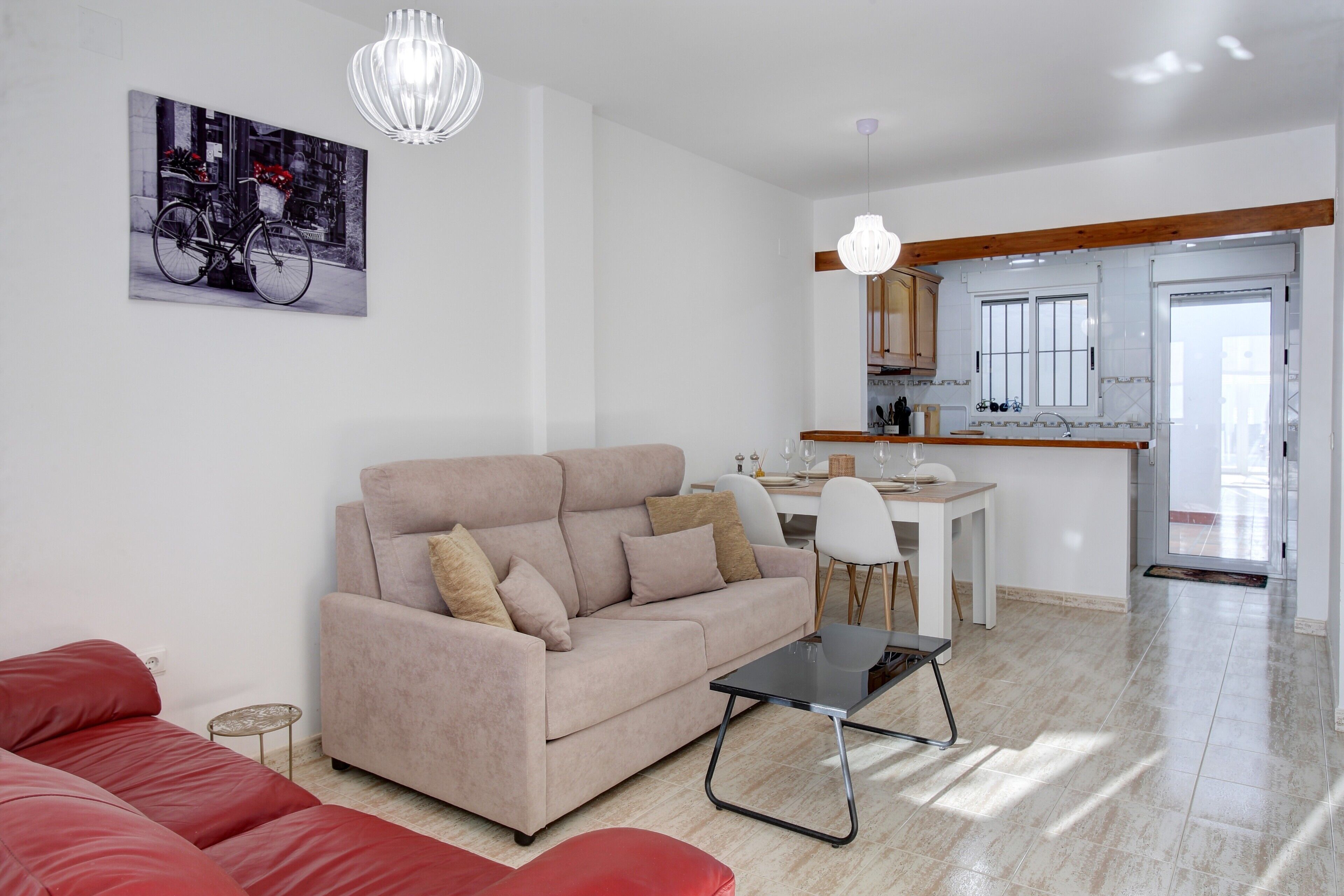 Televisión y chimenea 