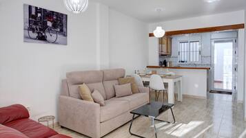 Televisión y chimenea