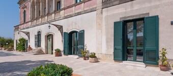 Villa 'Minioti Double Apartament' with Shared Terrace, Wi-Fi and Air Conditioning