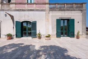 Exterior detail - Villa 'Minioti Double Apartament' with Shared Terrace, Wi-Fi and Air Conditioning (Arnesano)