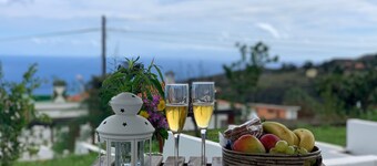 Apartment 'Apartamento Velhoco' with Mountain View, Private Garden and Wi-Fi