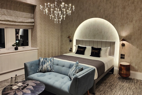 Luxury Double Room | 1 bedroom, in-room safe, blackout drapes, iron/ironing board