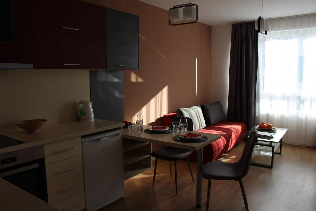 Apartment | Living room | Flat-screen TV