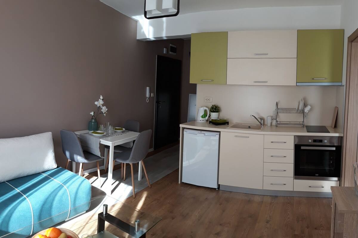 Apartment | Living area | Flat-screen TV