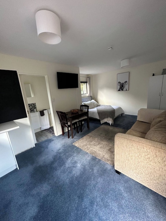 Country Cottage Close To Airport (Pet Friendly) - West Coast