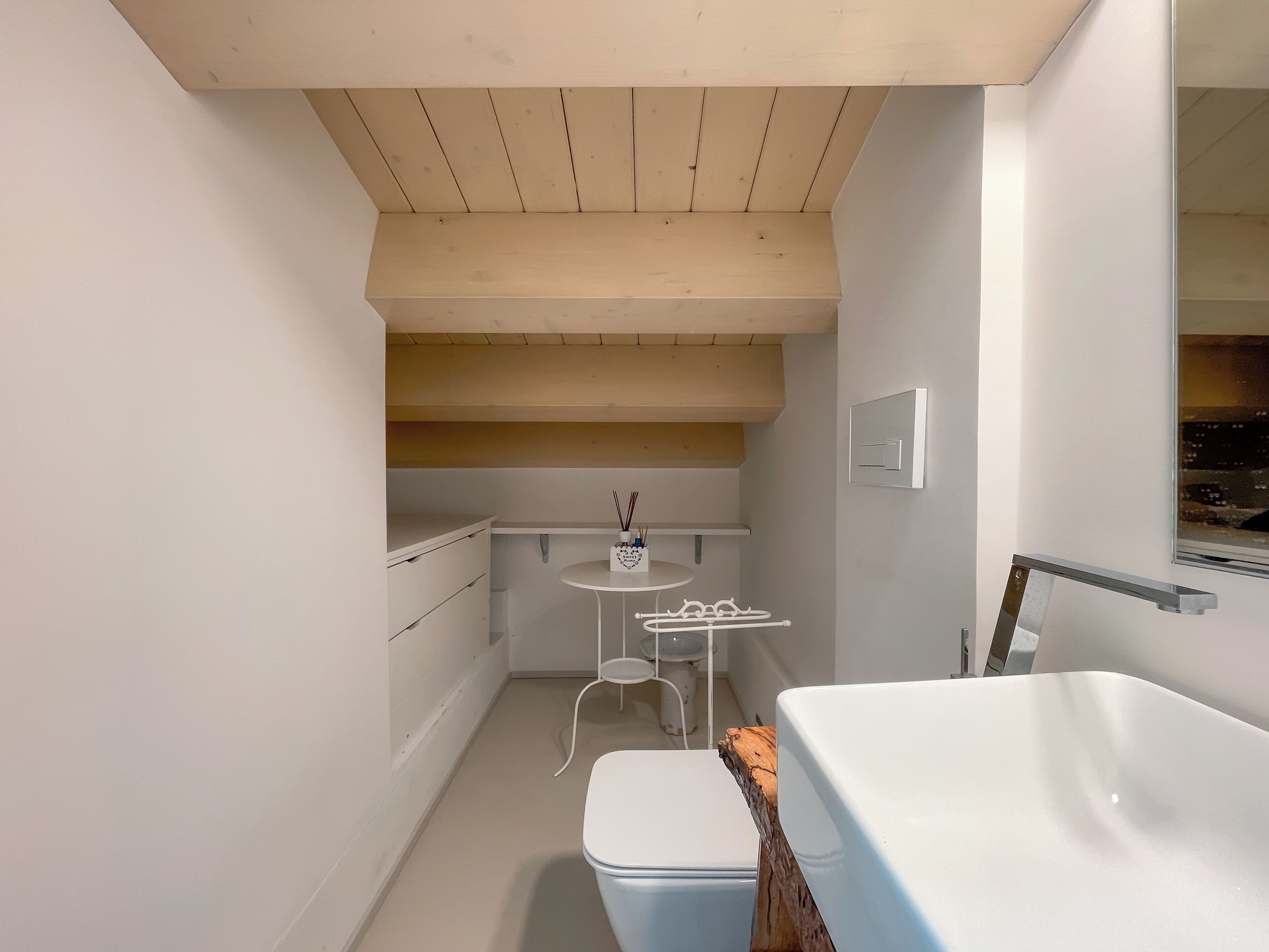 シャワー、ヘアドライヤー、ビデ、タオル