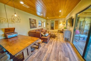 تلفزيون، ألعاب فيديو