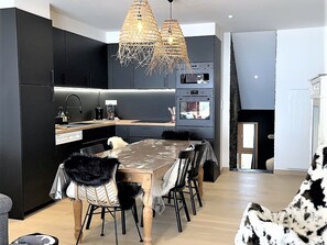 Kühlschrank, Mikrowelle, Geschirrspüler