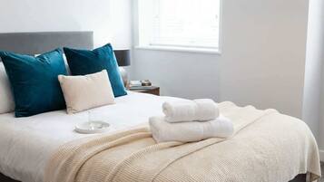 1 soverom, strykejern/-brett, internettilgang og sengetøy