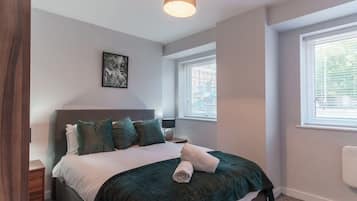 1 bedroom, iron/ironing board, internet, bed sheets