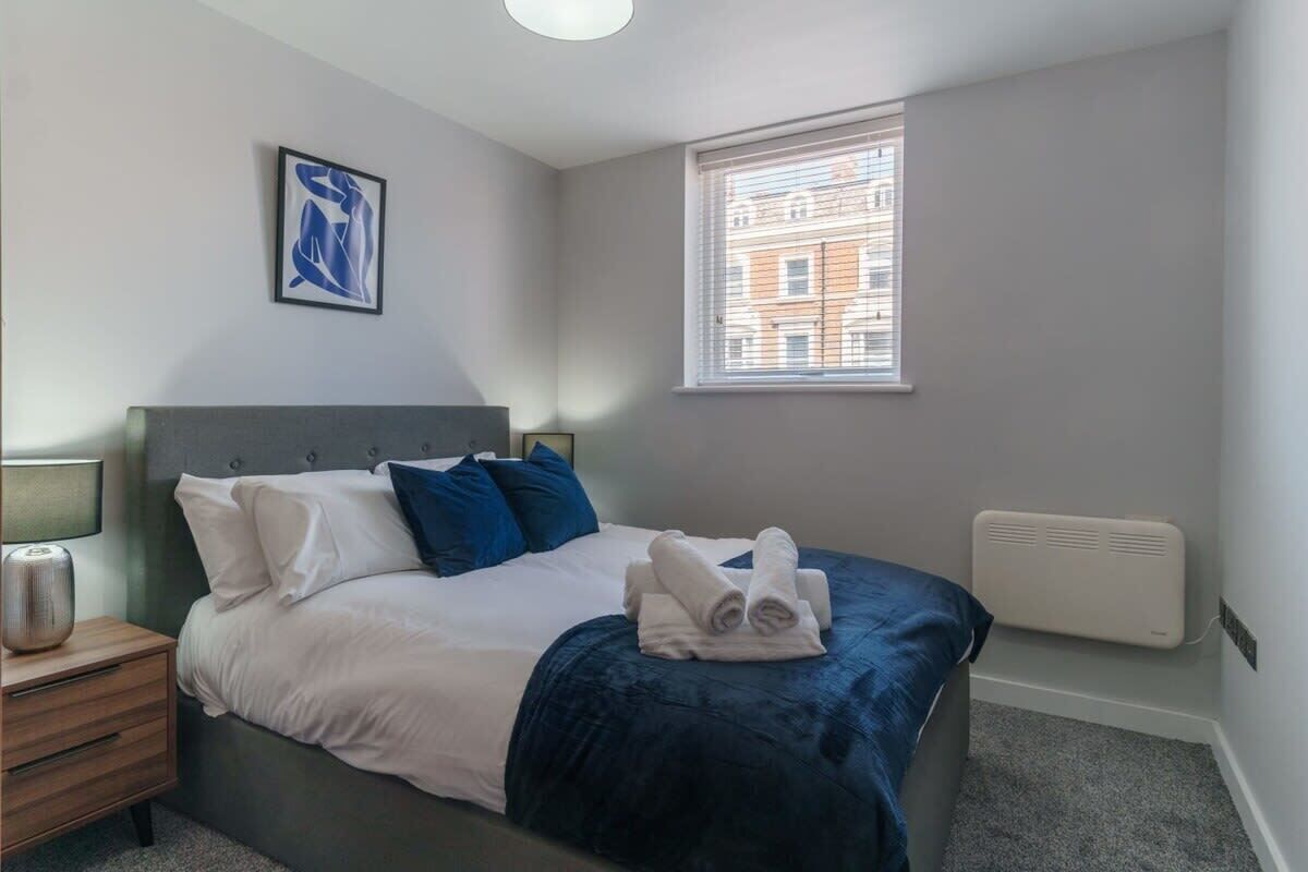 1 غرفة نوم ومكواة/لوح كي وخدمة الإنترنت وملاءات أسرّة