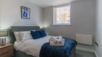 1 bedroom, iron/ironing board, internet, bed sheets