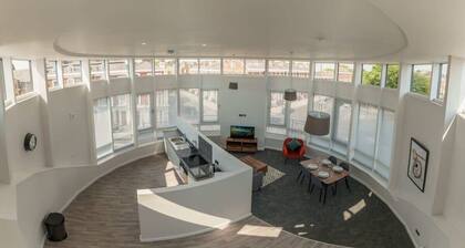 Spacious 2-BR Apartment in the Heart of Liverpool